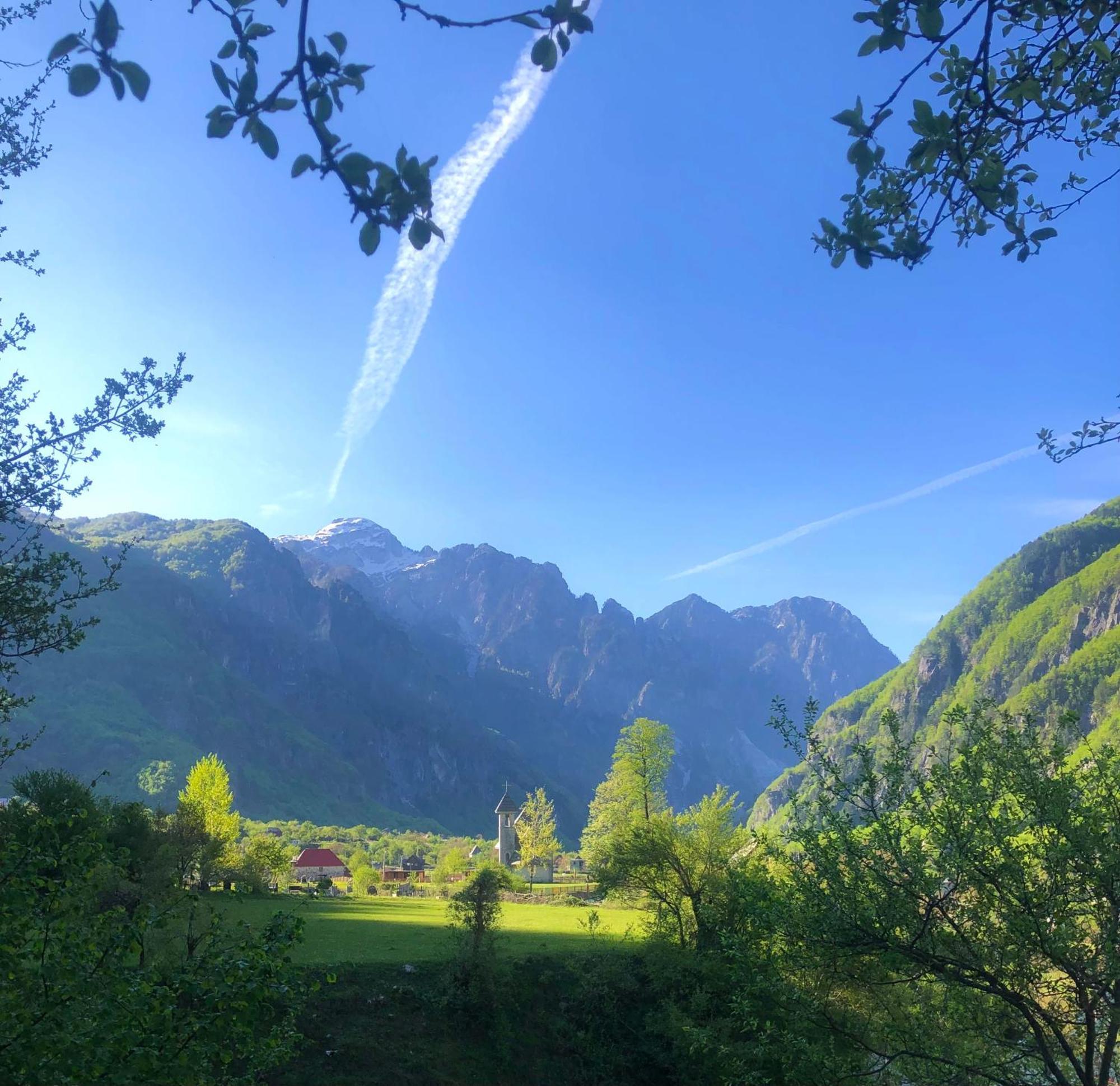 Bujtina Pllumi Theth Bed & Breakfast Екстериор снимка